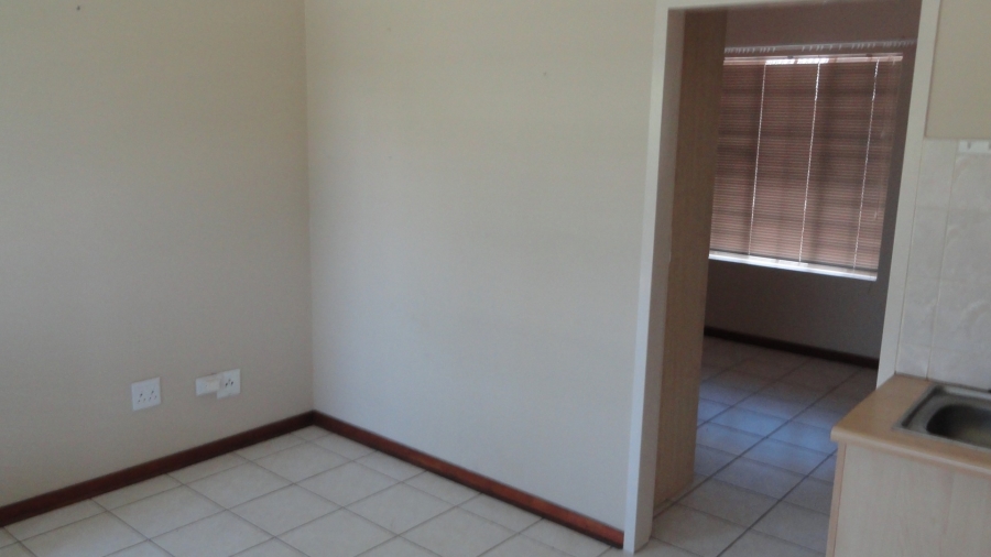 To Let 2 Bedroom Property for Rent in Die Bult North West